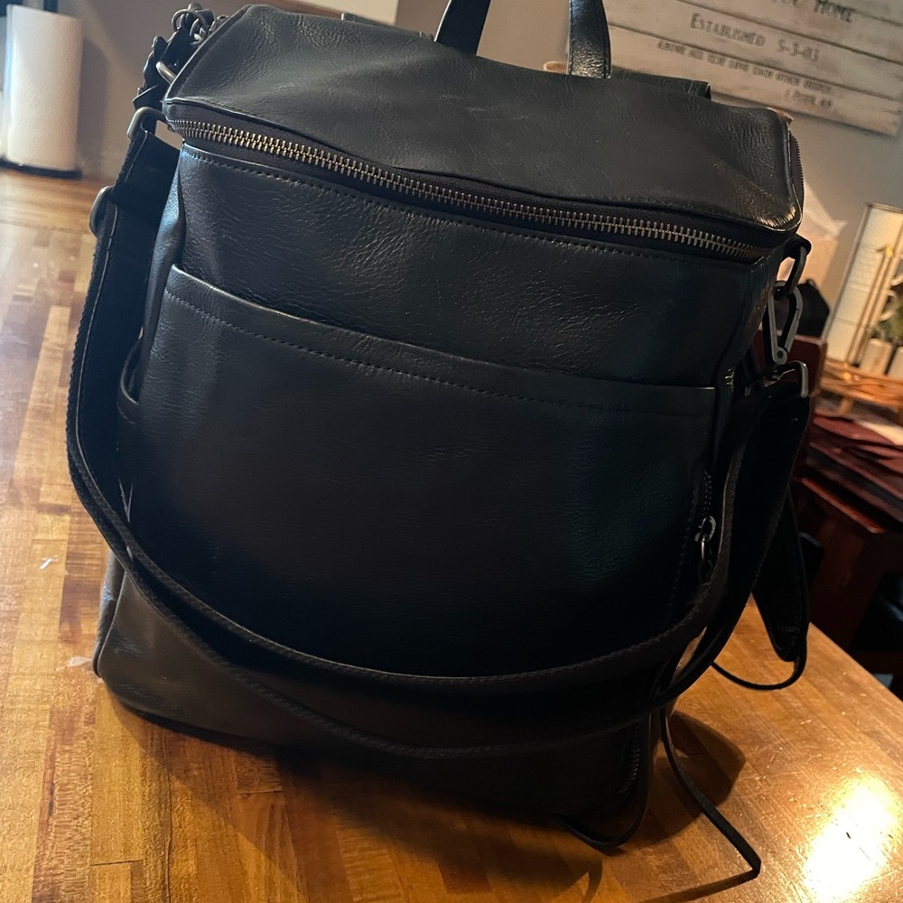 Azaria luxe la mere’ original size Black leather backpack